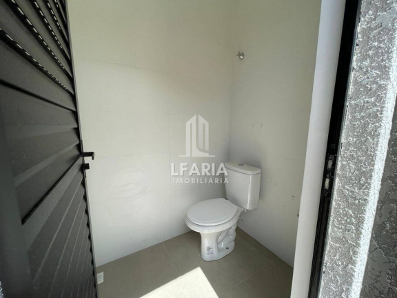 Imagem Casa com 3 Quartos à Venda, 90 m² em Cambiju - Itapoá