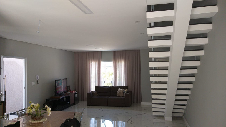 Imagem Sobrado com 3 Quartos à Venda, 175 m² em Portal Dos Ipês - Cajamar Imagem Sobrado com 3 Quartos à Venda, 175 m² em Portal Dos Ipês - Cajamar