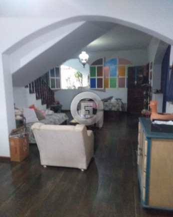 Imagem Casa com 3 Quartos à Venda, 360 m² em Todos Os Santos - Montes Claros Imagem Casa com 3 Quartos à Venda, 360 m² em Todos Os Santos - Montes Claros