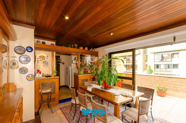 Imagem Imóvel com 3 Quartos à Venda, 199 m² em Petrópolis - Porto Alegre