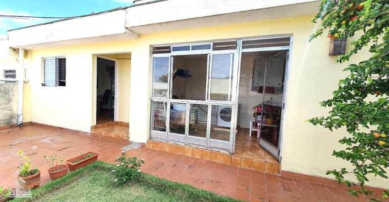 Imagem Casa com 2 Quartos à Venda, 168 m² em Vila Hortolândia - Jundiaí