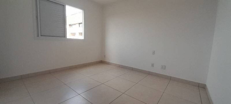 Imagem Apartamento com 3 Quartos à Venda, 74 m² em Santa Genoveva - Goiânia