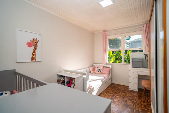 Imagem Casa com 3 Quartos à Venda, 173 m² em Seminário - Curitiba Imagem Casa com 3 Quartos à Venda, 173 m² em Seminário - Curitiba
