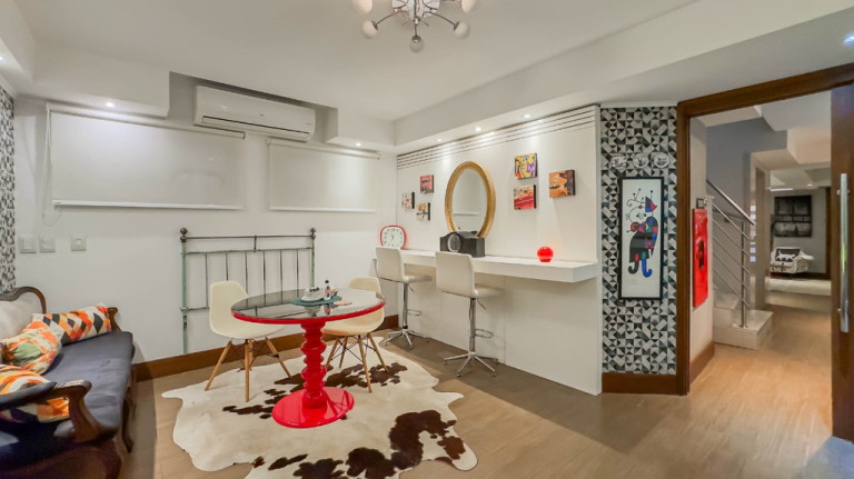 Imagem Apartamento com 2 Quartos à Venda, 50 m² em Moinhos De Vento - Porto Alegre Imagem Apartamento com 2 Quartos à Venda, 50 m² em Moinhos De Vento - Porto Alegre