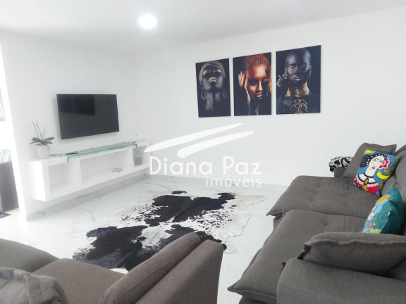Imagem Casa com 3 Quartos à Venda, 285 m² em Ferradurinha - Búzios Imagem Casa com 3 Quartos à Venda, 285 m² em Ferradurinha - Búzios