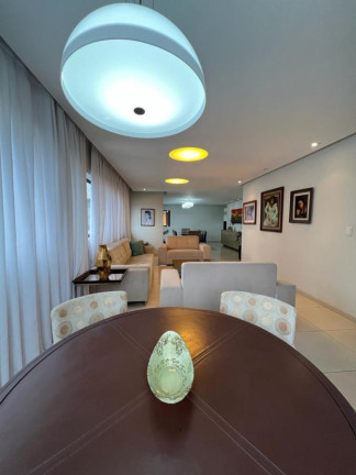 Imagem Imóvel com 4 Quartos à Venda, 226 m² em Casa Forte - Recife Imagem Imóvel com 4 Quartos à Venda, 226 m² em Casa Forte - Recife