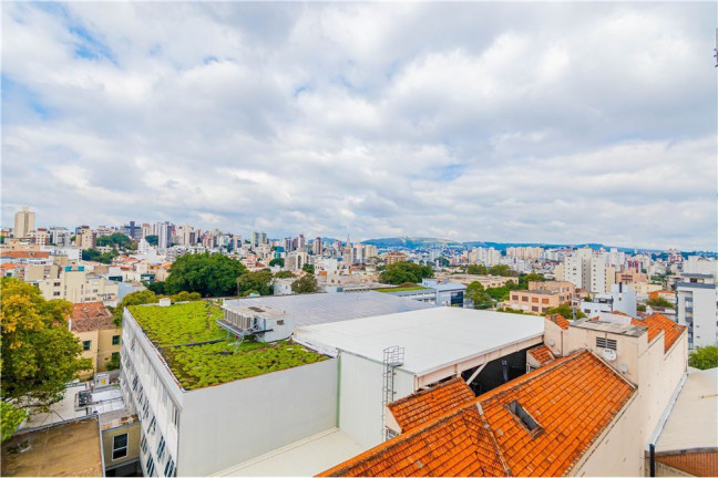 Imagem Imóvel com 3 Quartos à Venda, em Santa Cecília - Porto Alegre Imagem Imóvel com 3 Quartos à Venda, em Santa Cecília - Porto Alegre