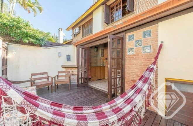 Imagem Casa de Condomínio com 3 Quartos à Venda, em Cavalhada - Porto Alegre Imagem Casa de Condomínio com 3 Quartos à Venda, em Cavalhada - Porto Alegre