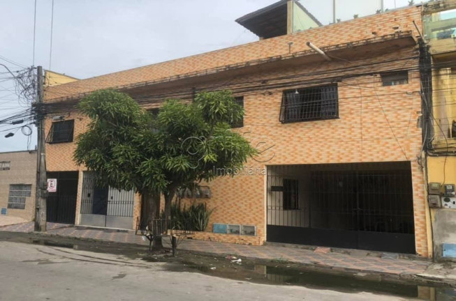 Imagem Casa à Venda, 450 m² em Jóquei Clube - Fortaleza Imagem Casa à Venda, 450 m² em Jóquei Clube - Fortaleza