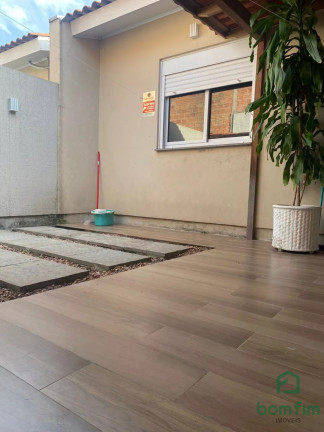 Imagem Casa com 2 Quartos à Venda, 54 m² em Olaria - Canoas Imagem Casa com 2 Quartos à Venda, 54 m² em Olaria - Canoas