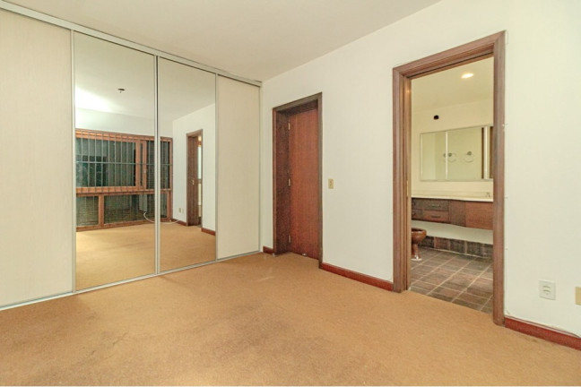Imagem Imóvel com 3 Quartos à Venda, 135 m² em Moinhos De Vento - Porto Alegre