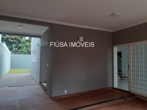 Imagem Sobrado com 3 Quartos à Venda,  em Sumarezinho - Ribeirão Preto