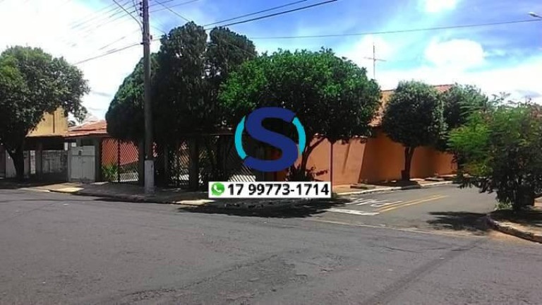 Imagem Casa com 4 Quartos à Venda, 320 m² em Centro - Ouroeste Imagem Casa com 4 Quartos à Venda, 320 m² em Centro - Ouroeste