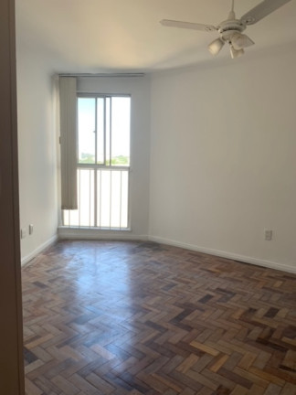Imagem Imóvel com 2 Quartos à Venda, em Cristal - Porto Alegre Imagem Imóvel com 2 Quartos à Venda, em Cristal - Porto Alegre