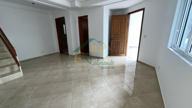 Imagem Sobrado com 3 Quartos à Venda, 152 m² em Xaxim - Curitiba Imagem Sobrado com 3 Quartos à Venda, 152 m² em Xaxim - Curitiba