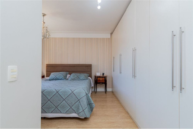 Imagem Apartamento com 3 Quartos à Venda, 131 m² em Menino Deus - Porto Alegre Imagem Apartamento com 3 Quartos à Venda, 131 m² em Menino Deus - Porto Alegre