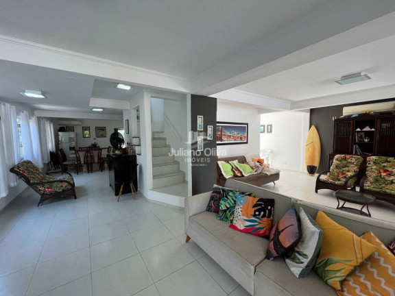 Imagem Sobrado com 4 Quartos à Venda, 257 m² em Barra Do Sai - Itapoá