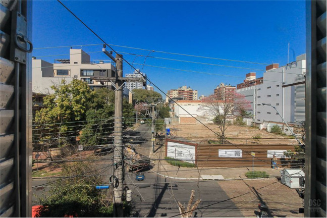 Imagem Imóvel com 2 Quartos à Venda, em Menino Deus - Porto Alegre Imagem Imóvel com 2 Quartos à Venda, em Menino Deus - Porto Alegre