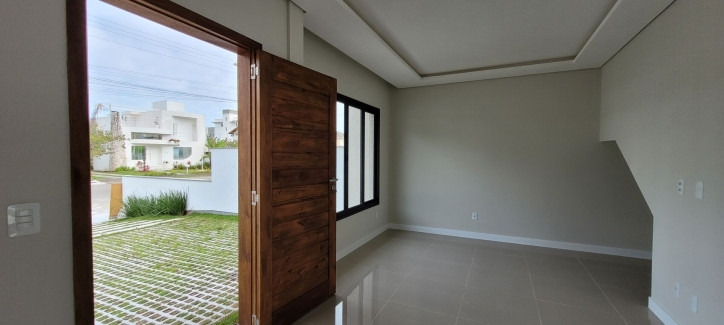 Imagem Casa com 3 Quartos à Venda, 229 m² em Cachoeira Do Bom Jesus - Florianópolis