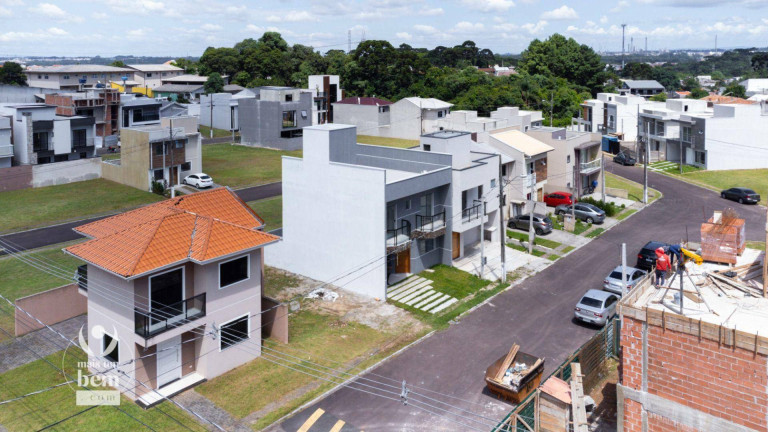 Imagem Sobrado com 3 Quartos à Venda, 132 m² em Campo De Santana - Curitiba Imagem Sobrado com 3 Quartos à Venda, 132 m² em Campo De Santana - Curitiba