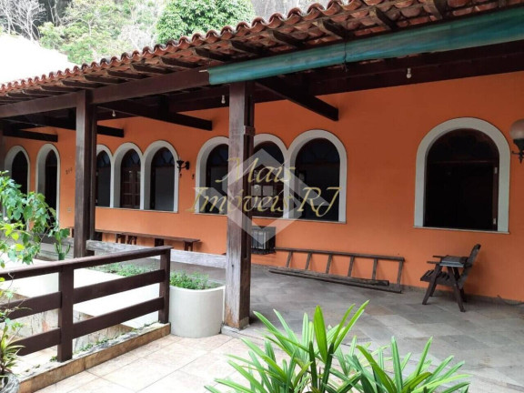 Casa com 3 Quartos à Venda, 360 m² em Itacoatiara - Niterói