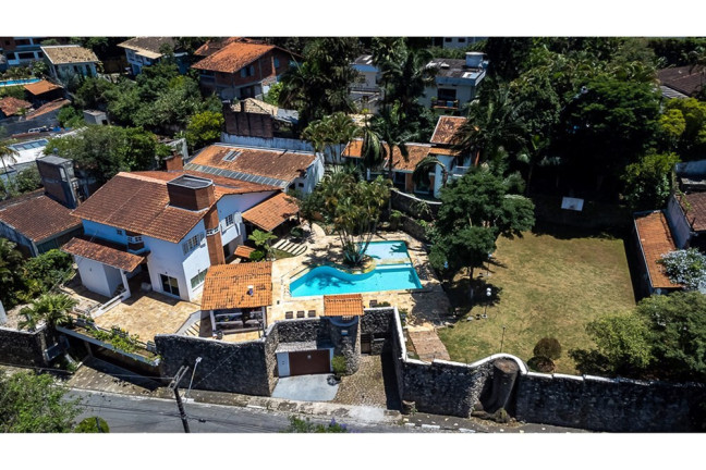 Casa com 6 Quartos à Venda, 708 m² em Granja Viana - Cotia