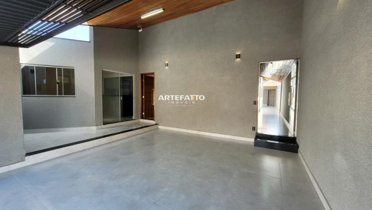 Imagem Casa com 3 Quartos à Venda, 250 m² Imagem Casa com 3 Quartos à Venda, 250 m²