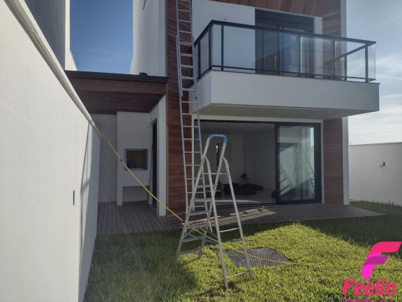 Imagem Casa com 3 Quartos à Venda, 197 m² em Rio Tavares - Florianópolis Imagem Casa com 3 Quartos à Venda, 197 m² em Rio Tavares - Florianópolis