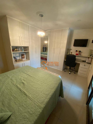 Imagem Sobrado com 6 Quartos à Venda, 300 m² em Vila Nova Bonsucesso - Guarulhos Imagem Sobrado com 6 Quartos à Venda, 300 m² em Vila Nova Bonsucesso - Guarulhos