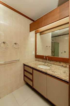 Imagem Apartamento com 3 Quartos à Venda, 185 m² em Moinhos De Vento - Porto Alegre Imagem Apartamento com 3 Quartos à Venda, 185 m² em Moinhos De Vento - Porto Alegre