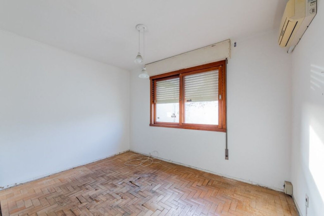 Imagem Casa com 3 Quartos à Venda, em Chácara Das Pedras - Porto Alegre Imagem Casa com 3 Quartos à Venda, em Chácara Das Pedras - Porto Alegre