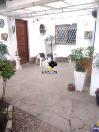 Imagem Casa com 3 Quartos à Venda, 200 m² em Passo Da Areia - Porto Alegre Imagem Casa com 3 Quartos à Venda, 200 m² em Passo Da Areia - Porto Alegre