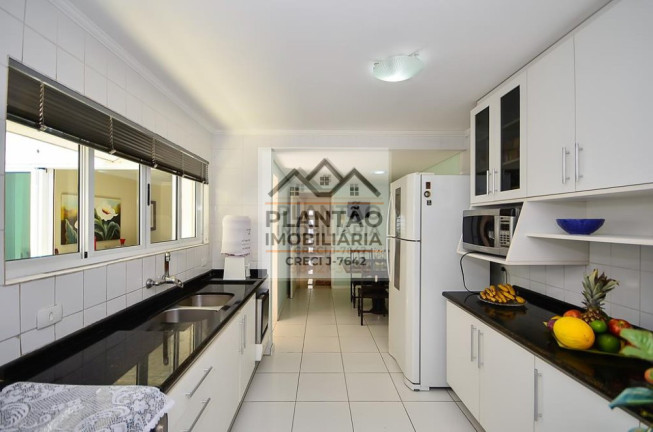 Imagem Sobrado com 3 Quartos para Alugar, 189 m² em Boa Vista - Curitiba