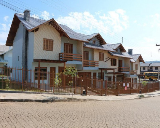 Imagem Imóvel com 3 Quartos à Venda, 139 m² em Pousada Da Neve - Nova Petrópolis Imagem Imóvel com 3 Quartos à Venda, 139 m² em Pousada Da Neve - Nova Petrópolis