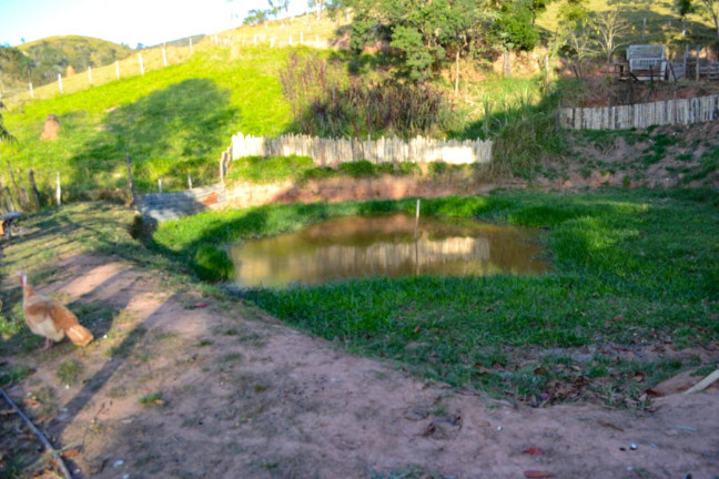 Chácara com 3 Quartos à Venda, 200 m² em Tampanhão - Jambeiro