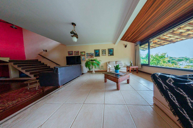 Imagem Casa com 4 Quartos à Venda, 220 m² em Itaipu - Niterói Imagem Casa com 4 Quartos à Venda, 220 m² em Itaipu - Niterói