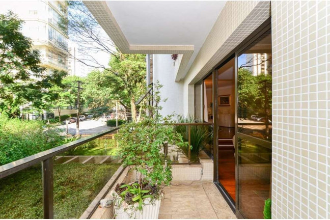 Imagem Imóvel com 4 Quartos à Venda, 267 m² em Moema - São Paulo Imagem Imóvel com 4 Quartos à Venda, 267 m² em Moema - São Paulo