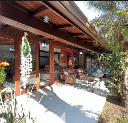 Imagem Casa de Condomínio com 3 Quartos à Venda, 320 m² em Chácara Dos Lagos - Carapicuíba Imagem Casa de Condomínio com 3 Quartos à Venda, 320 m² em Chácara Dos Lagos - Carapicuíba