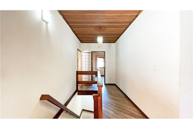 Imagem Casa com 2 Quartos à Venda, 302 m² em Partenon - Porto Alegre Imagem Casa com 2 Quartos à Venda, 302 m² em Partenon - Porto Alegre