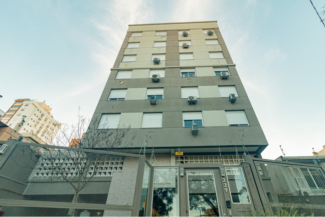 Imagem Imóvel com 3 Quartos à Venda, em Petrópolis - Porto Alegre Imagem Imóvel com 3 Quartos à Venda, em Petrópolis - Porto Alegre