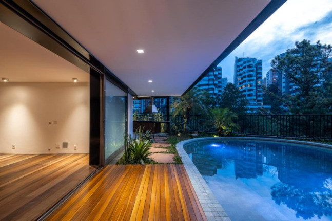 Imagem Casa com 4 Quartos à Venda, 661 m² em Jardim Vitória Régia - São Paulo