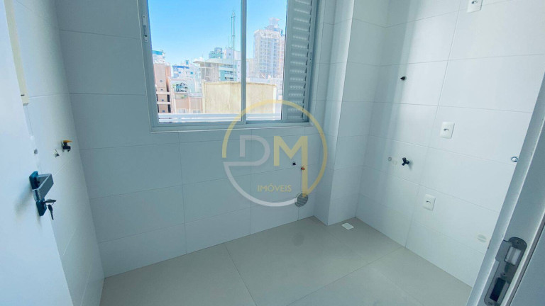 Imagem Apartamento com 3 Quartos à Venda, 142 m² em Centro - Balneário Camboriú Imagem Apartamento com 3 Quartos à Venda, 142 m² em Centro - Balneário Camboriú