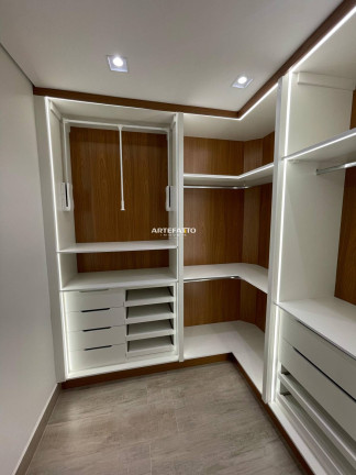 Imagem Casa com 3 Quartos à Venda, 238 m² Imagem Casa com 3 Quartos à Venda, 238 m²