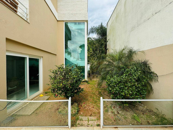 Imagem Casa com 4 Quartos para Alugar, 750 m² em Praia Dos Amores - Balneário Camboriú