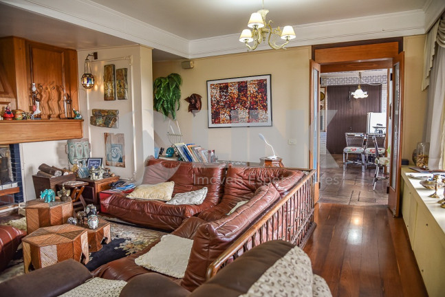 Imagem Casa com 5 Quartos à Venda, 860 m² em Sétimo Céu - Porto Alegre Imagem Casa com 5 Quartos à Venda, 860 m² em Sétimo Céu - Porto Alegre