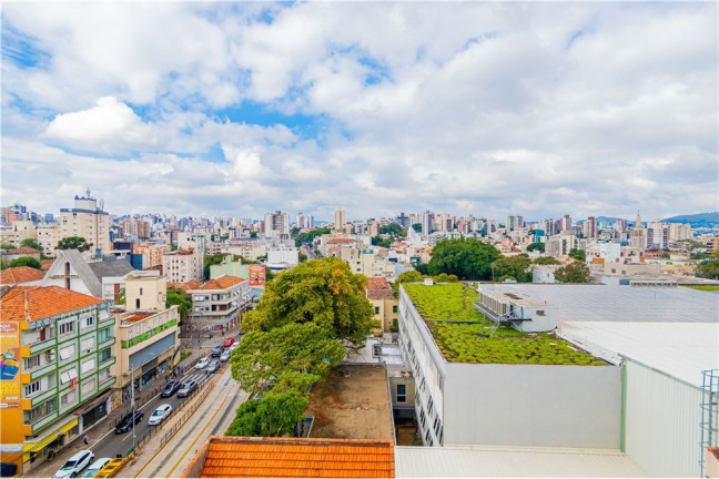 Imagem Imóvel com 3 Quartos à Venda, em Santa Cecília - Porto Alegre Imagem Imóvel com 3 Quartos à Venda, em Santa Cecília - Porto Alegre