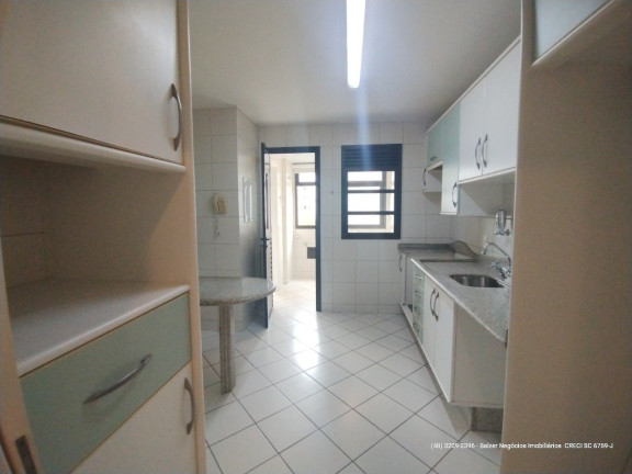 Imagem Apartamento com 3 Quartos à Venda, 151 m² em Centro - Florianópolis Imagem Apartamento com 3 Quartos à Venda, 151 m² em Centro - Florianópolis