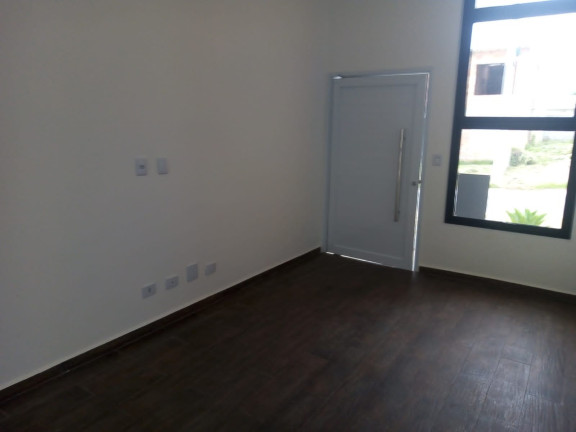 Imagem Casa com 3 Quartos à Venda, em Parque São Domingos - Pindamonhangaba Imagem Casa com 3 Quartos à Venda, em Parque São Domingos - Pindamonhangaba