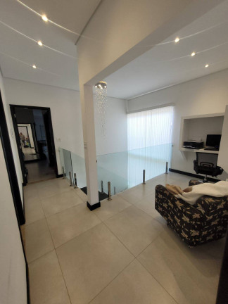 Imagem Casa com 3 Quartos à Venda, 400 m² em Solemar - Praia Grande Imagem Casa com 3 Quartos à Venda, 400 m² em Solemar - Praia Grande