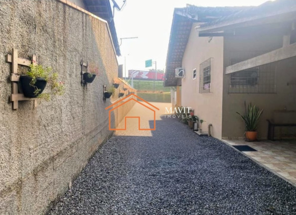 Imagem Terreno à Venda, 1.296 m² em Anita Garibaldi - Joinville Imagem Terreno à Venda, 1.296 m² em Anita Garibaldi - Joinville